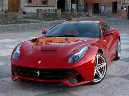 Pagani и Ferrari (88 обоев)