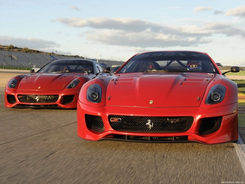 Pagani и Ferrari (88 обоев)